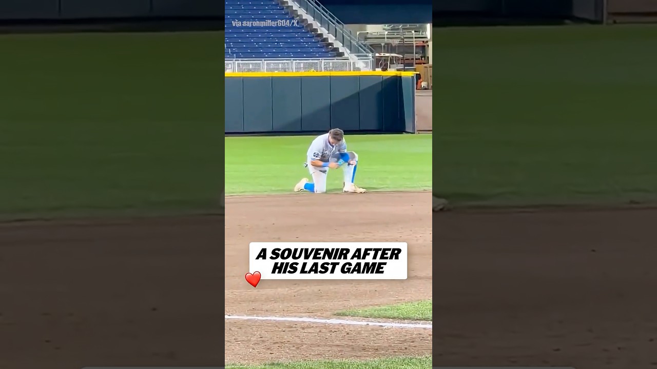 White Sox No. 1 pick Roch Cholowsky made sure to take dirt from Omaha home with him 🥹