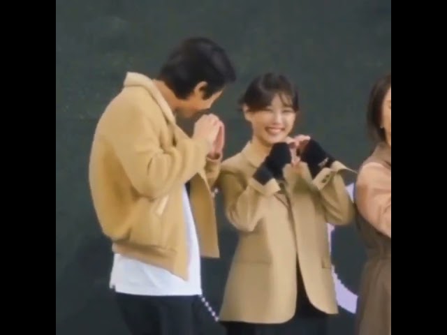 HE GOT SHY😆 BUT THEY’RE STILL CUTE💛✨ class=