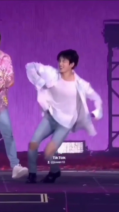 Jungkook fainted on the stage 🥺🥺😭😭💔💔 (not actually fainted ) #bts #btsedits