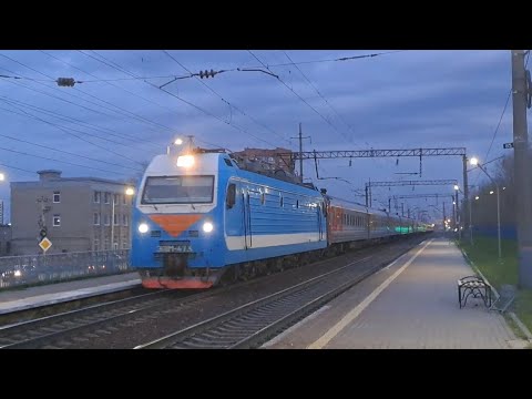 Электровоз ЭП1М-473 с