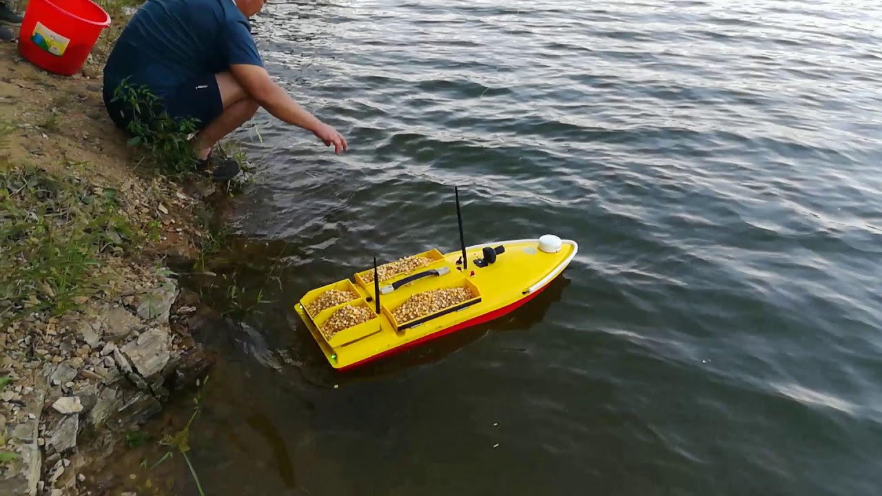 HL80 Professional remote control range 500 meters high speed fishing bait boat YouTube