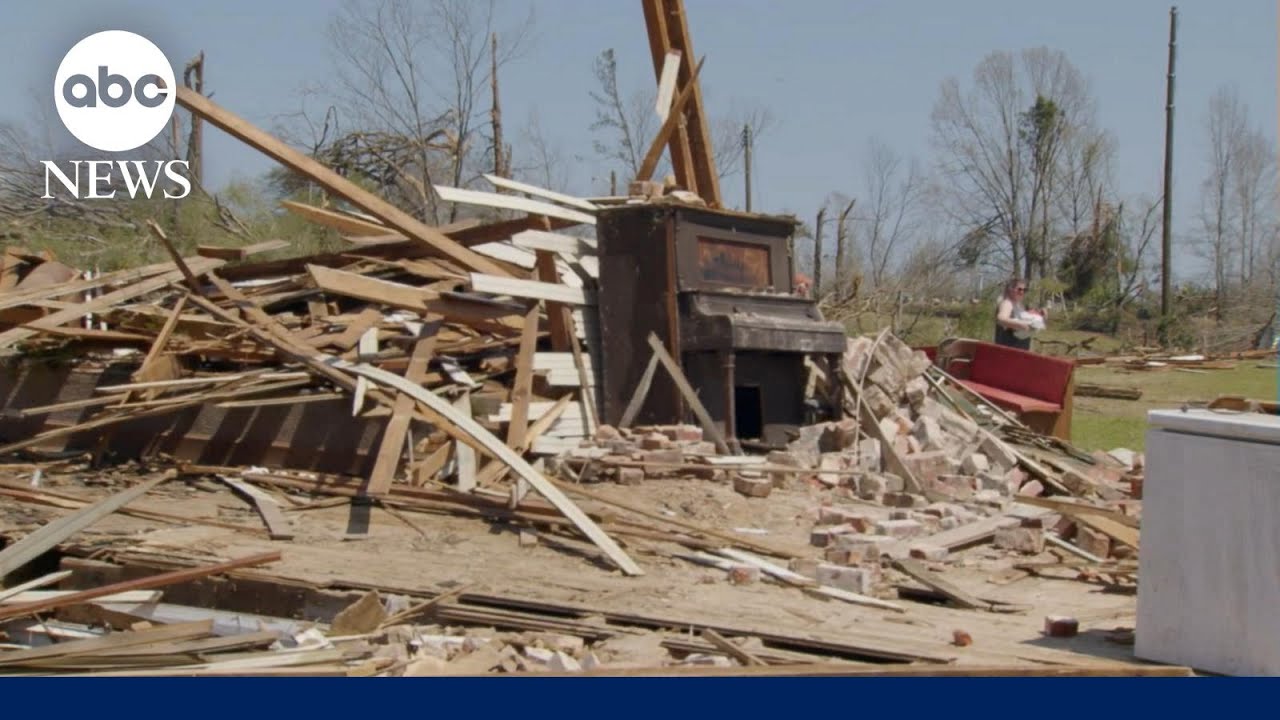 The Mississippi town of Black Hawk faces devastation from a tornado |  ABCNL
