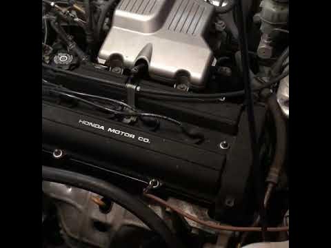Honda CR-V valve adjustment trial and error, then great success - YouTube