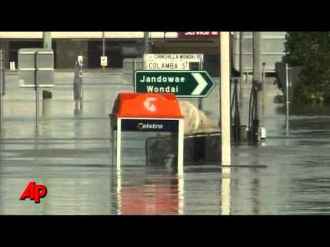 Raw Video: Days of Downpours Flood Australia