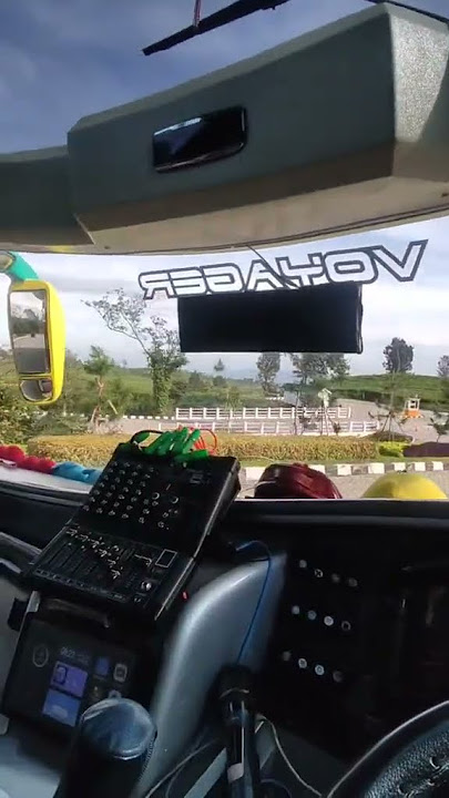 story wa nyetir bus pariwisata shd Hino rk