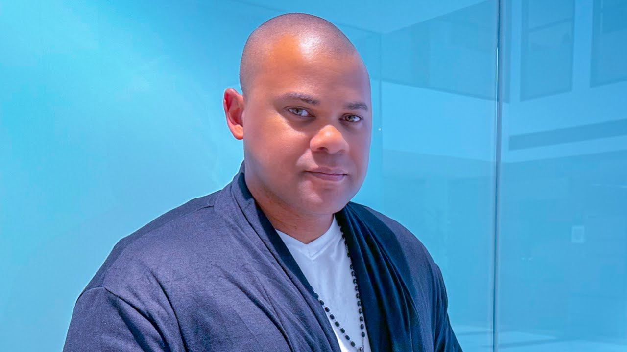 在 YouTube 上觀看「Maykel Mdez - Vuelveme a querer (Official Video)」 在 YouTube 上觀看「Maykel Mdez - Vuelveme a querer (Official Video)」