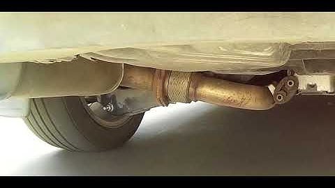 Holden Commodore under car video - LEFT - rear suspension #2L