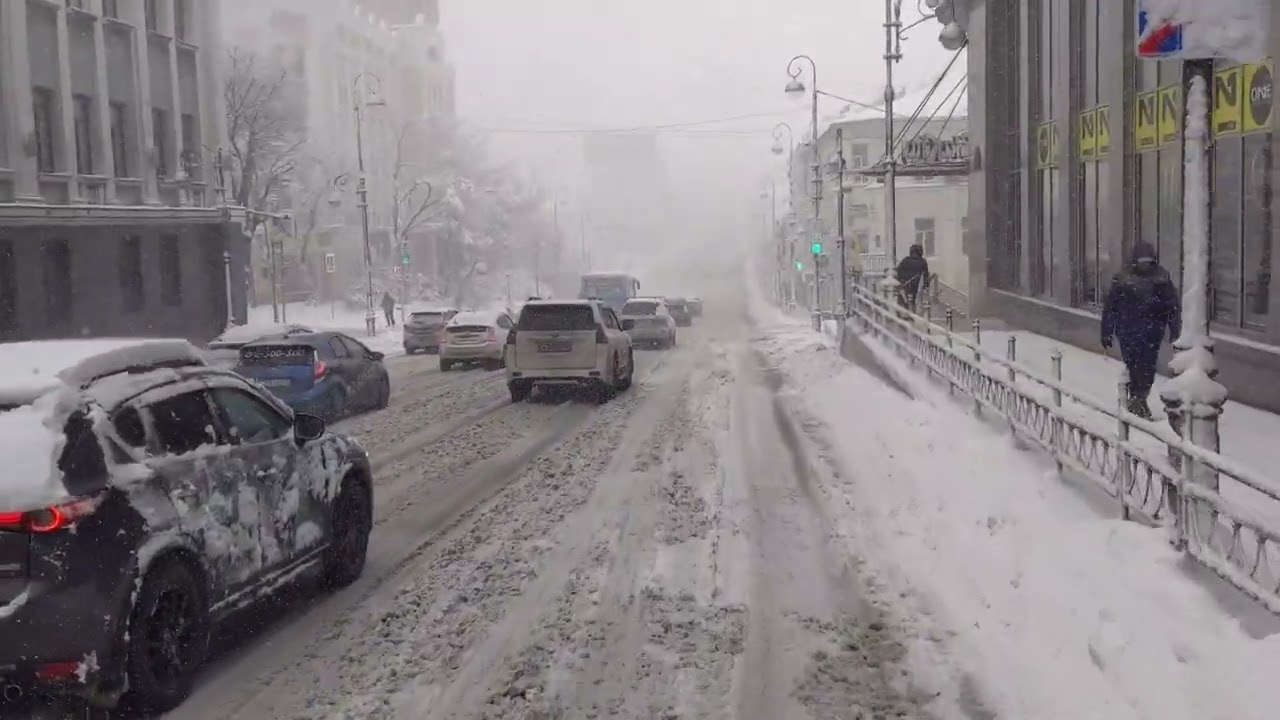 Владивосток,снежный циклон,12 марта 2023 года,накануне снега не было!