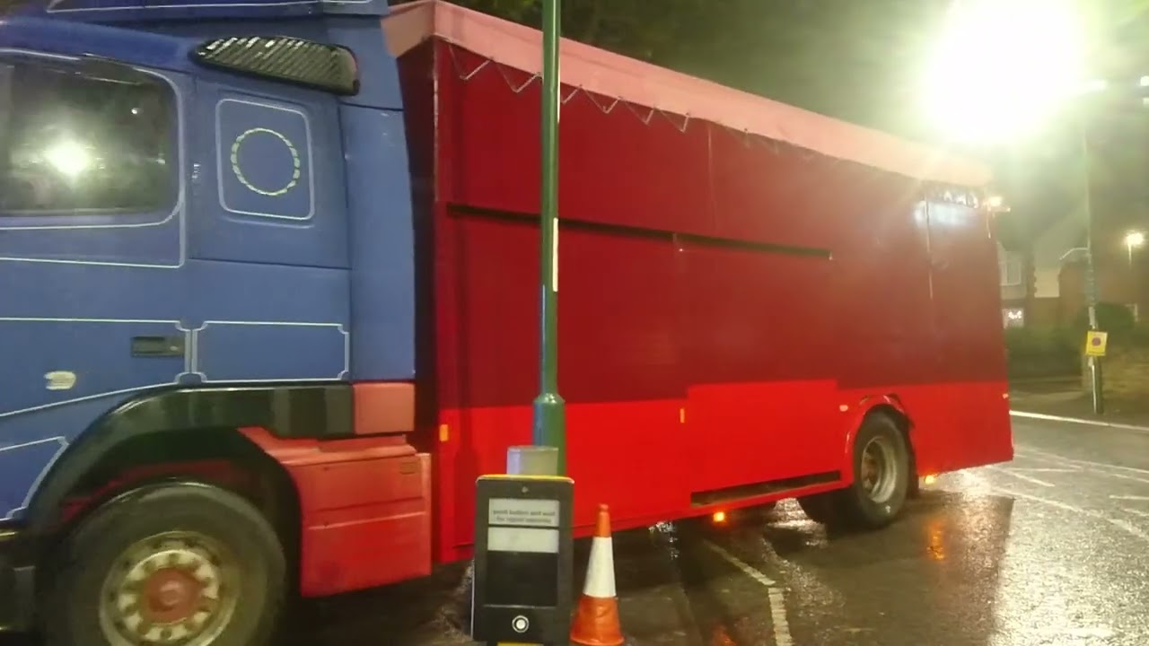 6th October nottingham goose fair trucks arrived Sunday night pulldown 2024