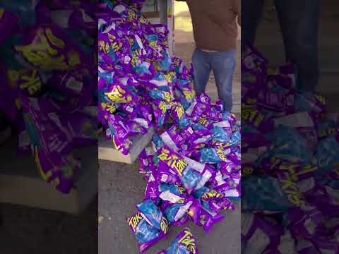 Comment if you would want a bag of Takis 😳