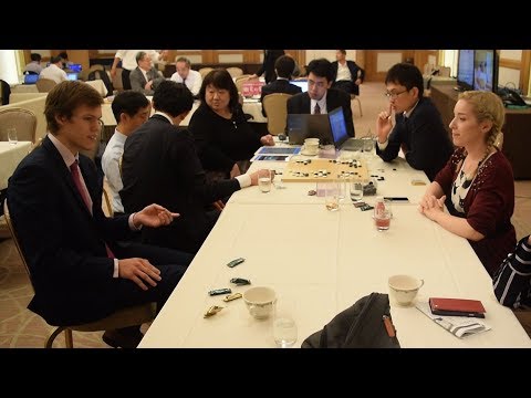【第42期囲碁名人戦七番勝負・第２局】国際色豊かな検討室
