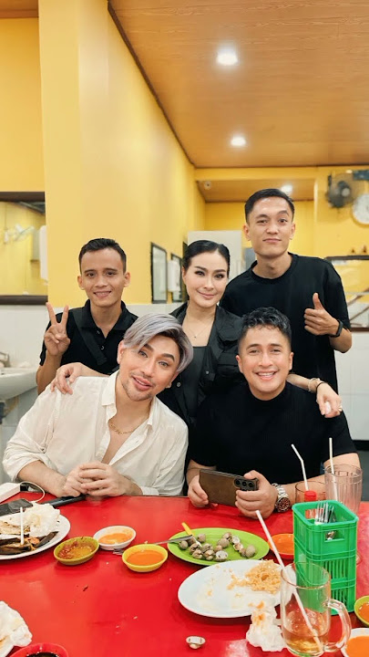Mett N Gret bersama tteh iis dahlia 😍😍