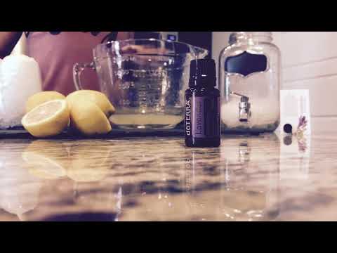 lavender-essential-oil-lemonade-with-honey