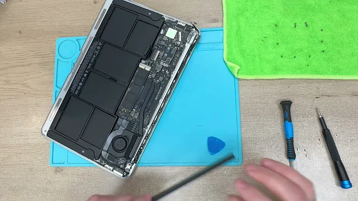 5 minute MacBook air/pro wobbly screen fix, hinge screw tightening - easy way