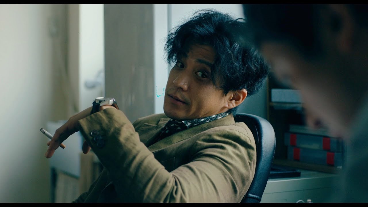 小栗旬 ムロツヨシの娘を救う希望 カギを握る探偵役 で登場 映画 マイ ダディ 予告 Youtube
