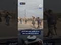 سيرا على الأقدام عناصر النظام السوري ينسحبون من بلدة زاكية بريف دمشق 