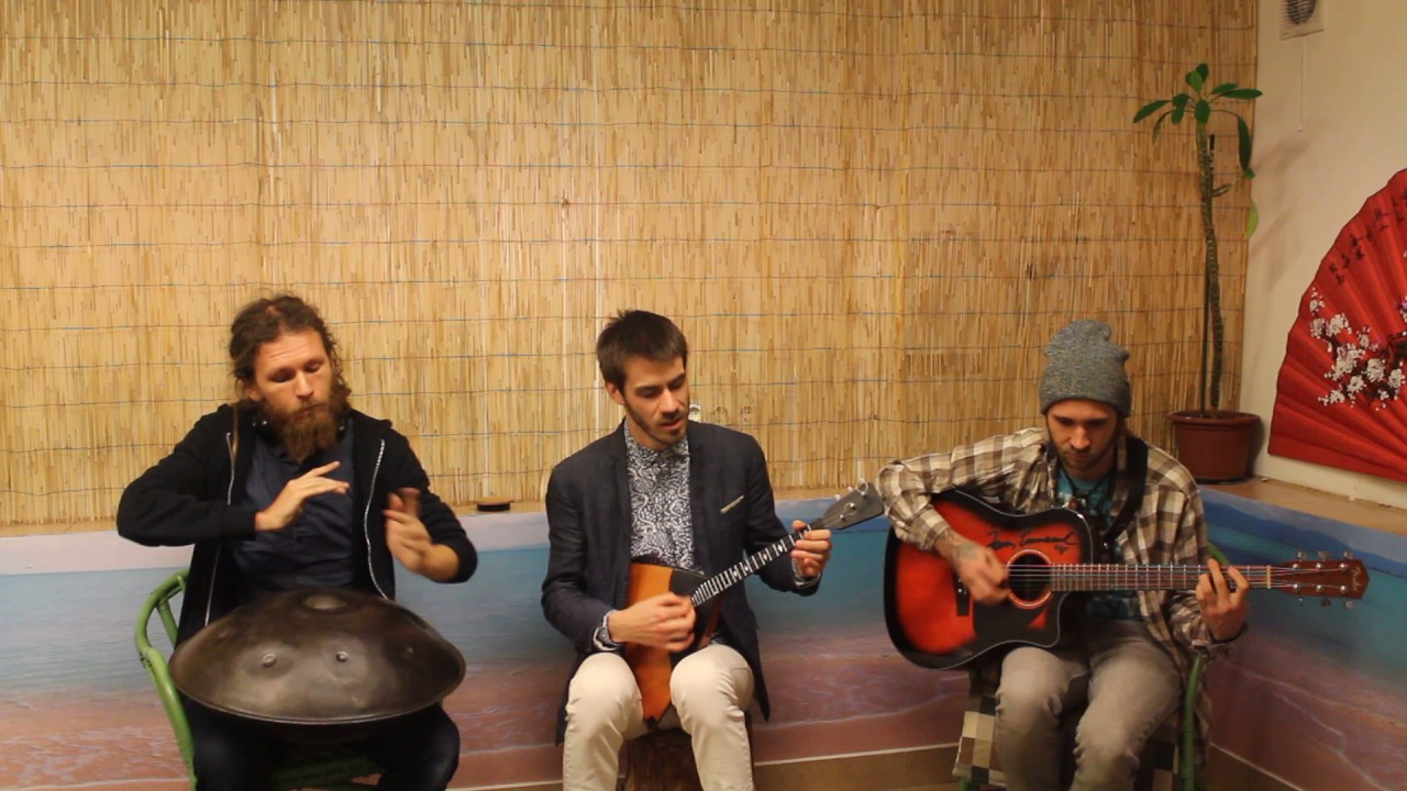 Three Pandas and the Moon - Banyan Om Space, OMana Handpan, Balalaika, Guitar, HD 2016
