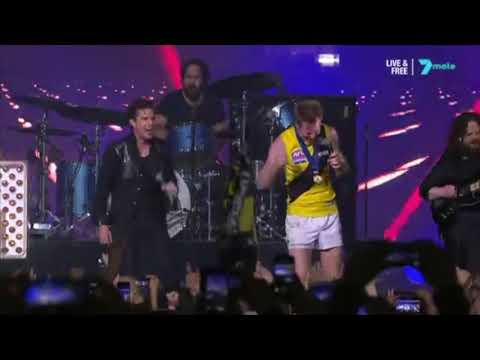 Jack Riewoldt sings Mr Brightside with the Killers 2017 AFL GRAND FINAL