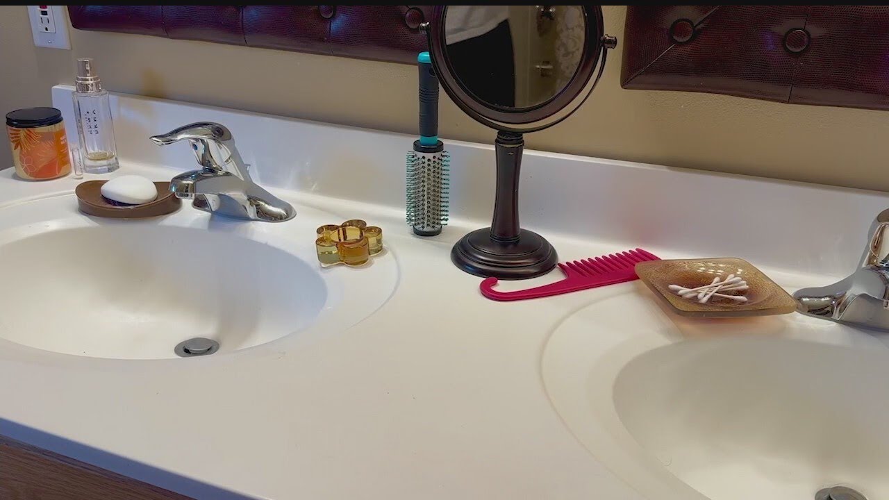 Essential oils can help stress, here's how doctors recommend using them