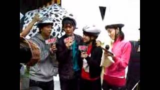 Guilun promoted MIT in the rain