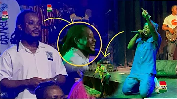 VGMA Award Winner Ras Kuuku makes Epixode shout with reggae lovers jam in the rain. Best