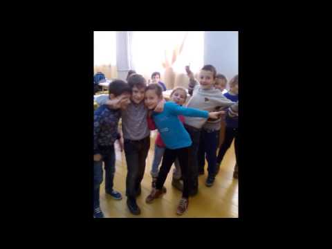 მე-7 სკოლის 1 კლასის მოსწავლეები