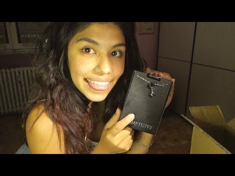 ASMR Español - LABIAL que da COSQUILLITAS? Funcionará?💄👄