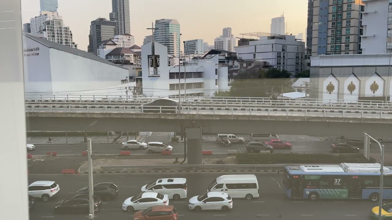 THAILAND Bankok Rama4 Rd ถนนพระราม4 นั่งมองจากสามย่านมิตรทาวน์