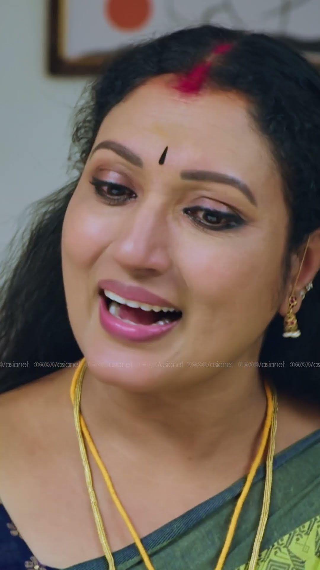 #IshtamMathram സുചിയോട് ഉറഞ്ഞുതുള്ളി പ്രിയാമണി