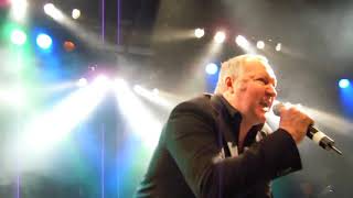 Star Whackers Randy Quaid and The Fugitives