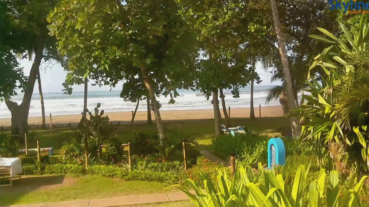 'I'm stressed out,' says Canadian on vacation in Costa Rica - YouTube