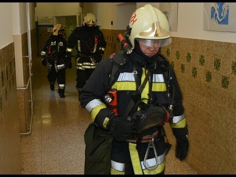 Videó: Hogyan Kell Tiszteletben Tartani Az Iskolai Tűzbiztonságot