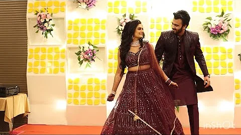 Best 90s Bollywood Dance | Bride and Groom’s Engagement Bollywood Performance | Best Couple Dance