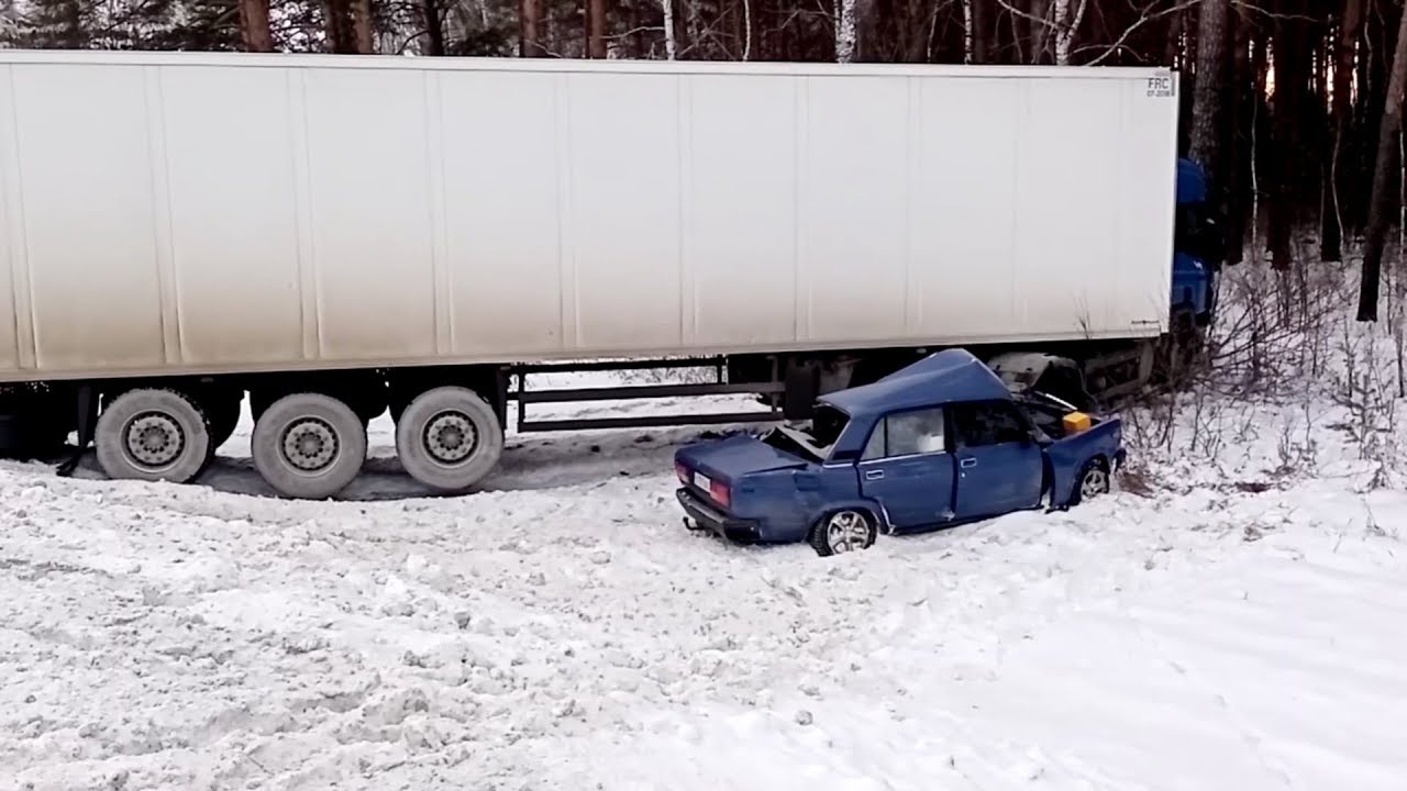 Меня машина убила фура