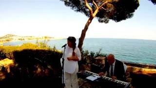 Sängerin Nermin auf Mallorca singt