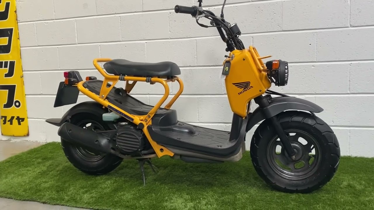 The Bumblebee” The 2007 JDM Honda Zoomer 50 ref 6252 - YouTube