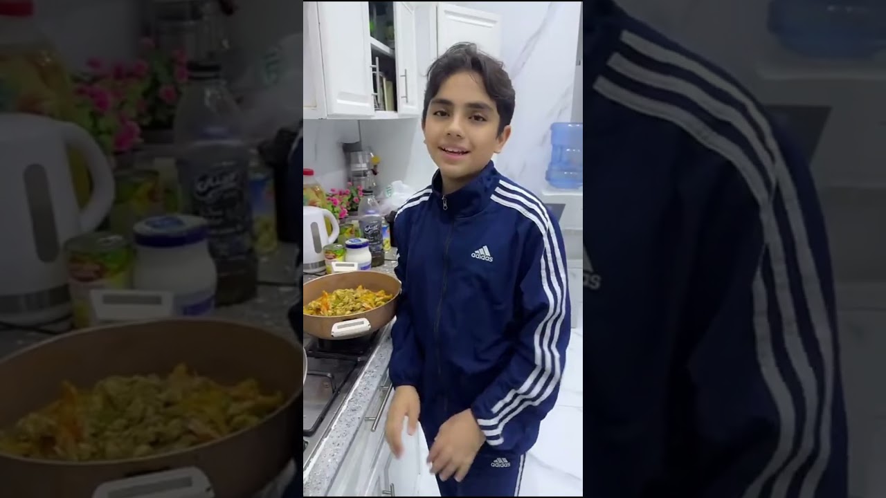 ناقص بس احط موسيقه حزينه😂