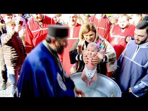 მასობრივი ნათლობა ნათლისღების დღესასწაულზე