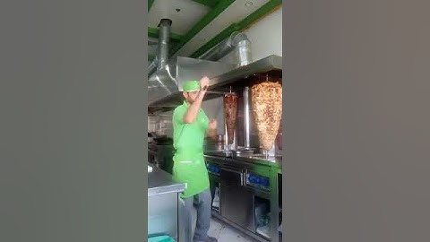 أسرع معلم شاورما بسحب السكينه