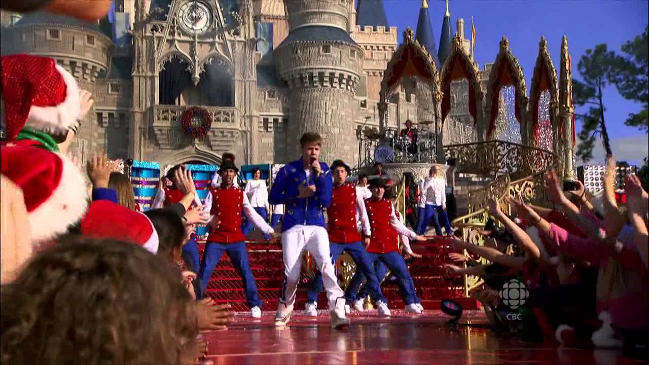 Justin Bieber Mistletoe Disney Christmas Parade 11 Youtube