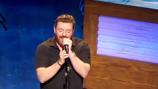 Chris Young at the Opry ‘Drowning’