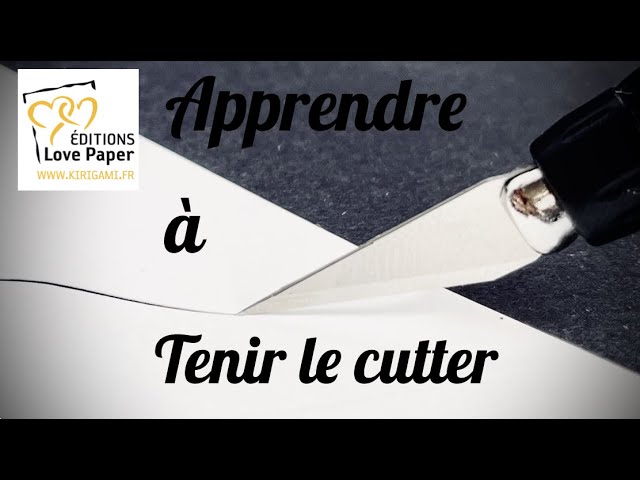 Papier Blanc Découpé Au Scalpel Argenté