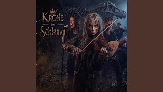 Krone im Schlamm