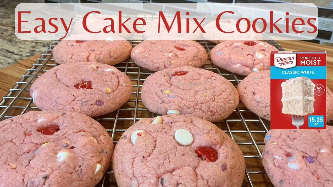 Печенье ко Дню святого Валентина, приготовленное из готовой смеси для торта.