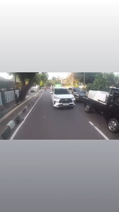 Salmoner's ngajak tos tosan spion....adu lah😆😆 #dashcam #dashcamindonesia #otomotifindonesia #shotrs