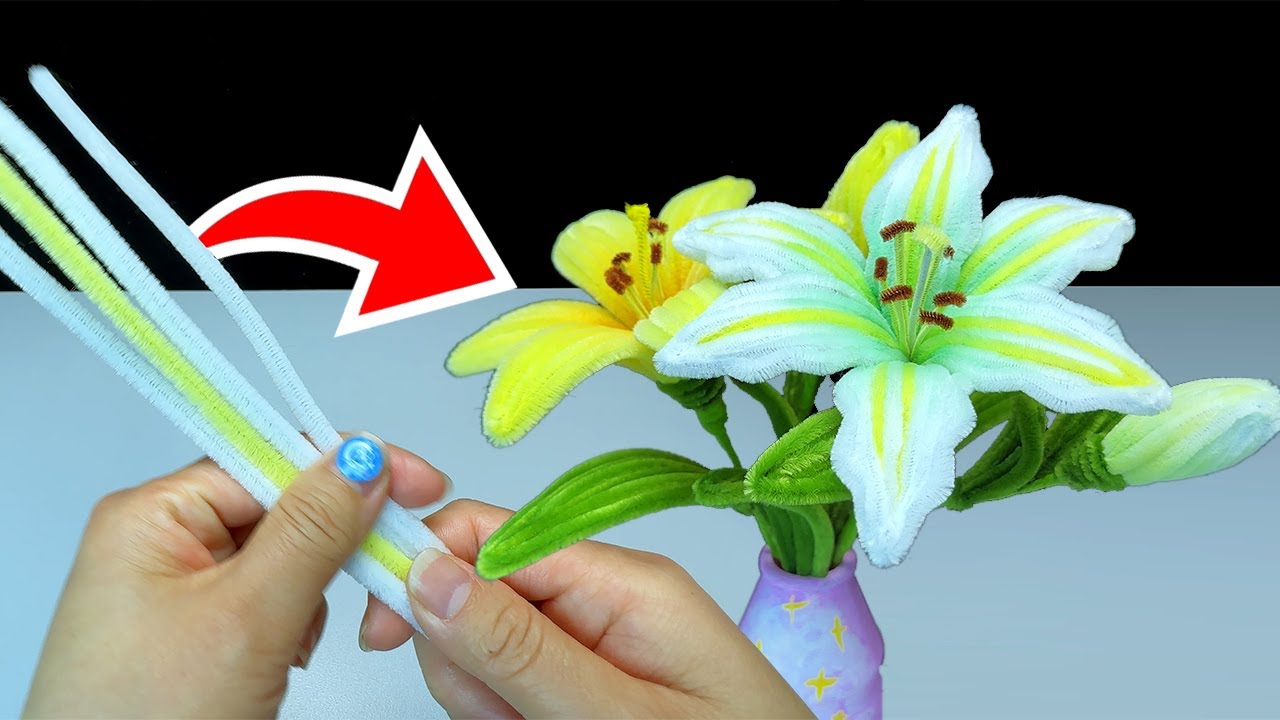 Colorful! Tutorial on making two-color lilies with pipe cleaners ...