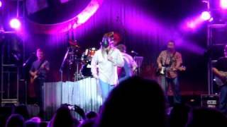 Trace Adkins -  I Got My Game On - Lakewood Amphitheater