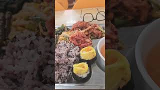 10월 27일 점심오늘의 메뉴: 고추장제육,생선까스,마늘쫑 | 구내식당생존기