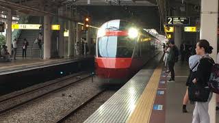 【ミュージックホーン吹鳴】小田急70000形(GSE)はこね35号 海老名駅発車