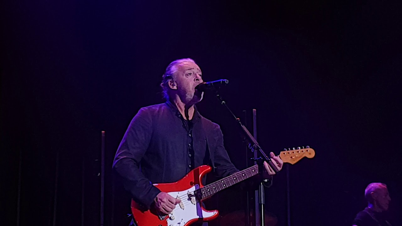 Tears For Fears Everybody Loves a Happy Ending Live in Nottingham